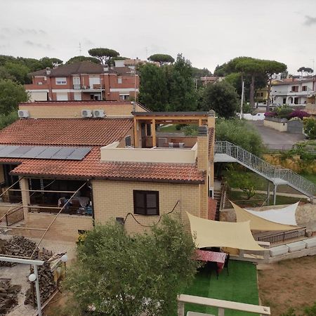 Villa Giuliana Stanze Con Bagno Interno In Villa A 350 Mt Spiaggia Libera Lido Delle Sirene Anzio Exterior photo
