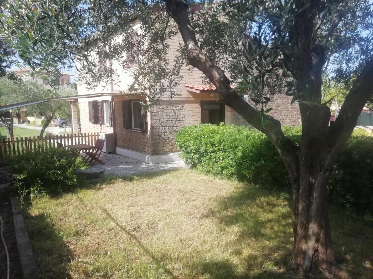 Villa Giuliana Stanze Con Bagno Interno In Villa A 350 Mt Spiaggia Libera Lido Delle Sirene Anzio Exterior photo