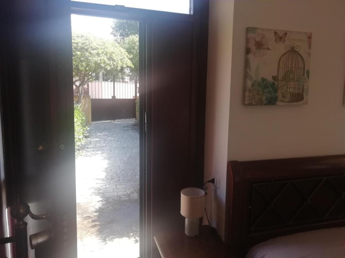 Villa Giuliana Stanze Con Bagno Interno In Villa A 350 Mt Spiaggia Libera Lido Delle Sirene Anzio Exterior photo
