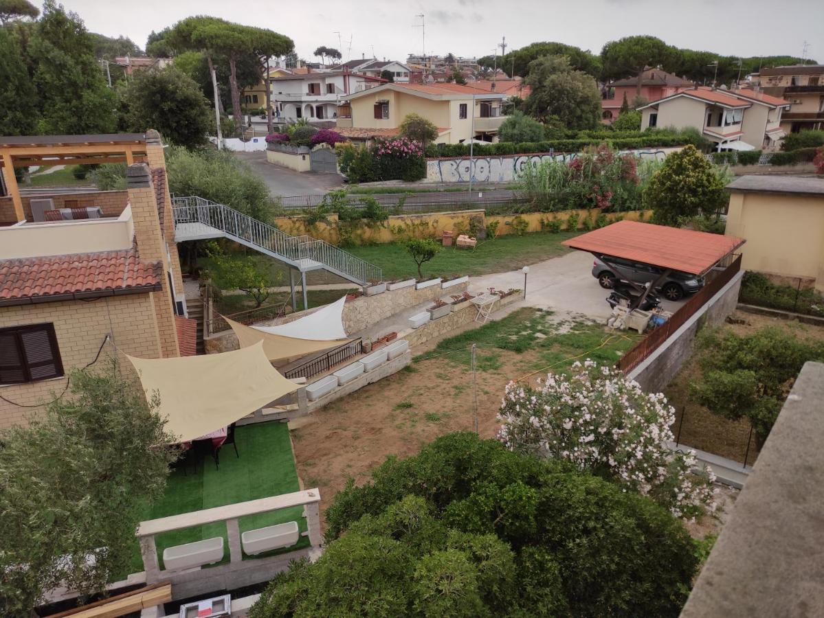 Villa Giuliana Stanze Con Bagno Interno In Villa A 350 Mt Spiaggia Libera Lido Delle Sirene Anzio Exterior photo