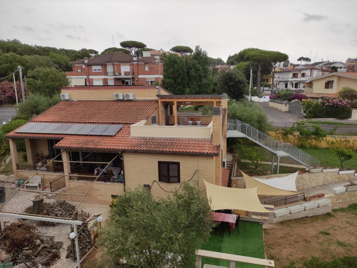 Villa Giuliana Stanze Con Bagno Interno In Villa A 350 Mt Spiaggia Libera Lido Delle Sirene Anzio Exterior photo