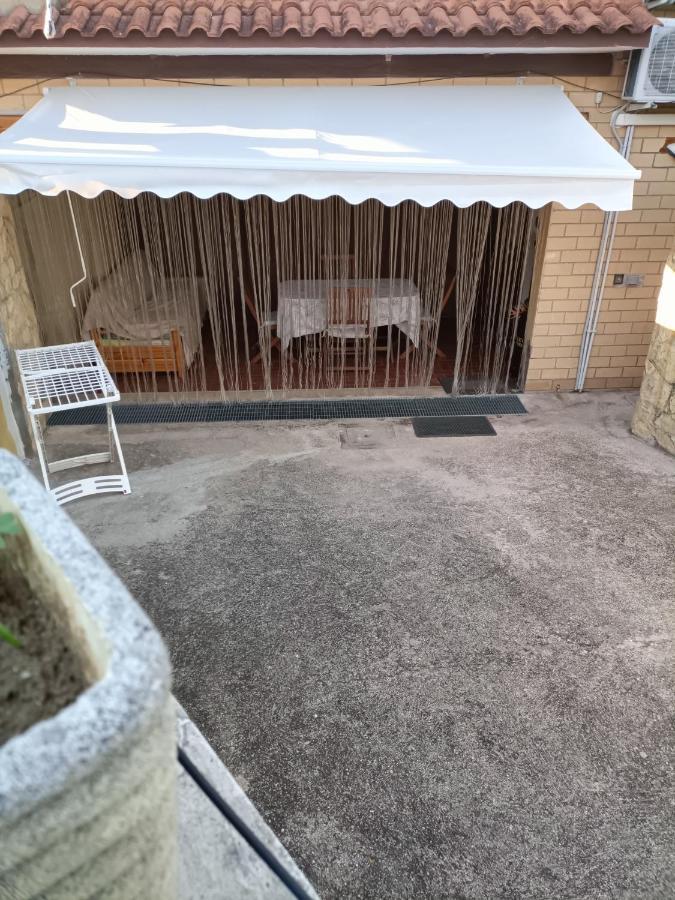 Villa Giuliana Stanze Con Bagno Interno In Villa A 350 Mt Spiaggia Libera Lido Delle Sirene Anzio Exterior photo